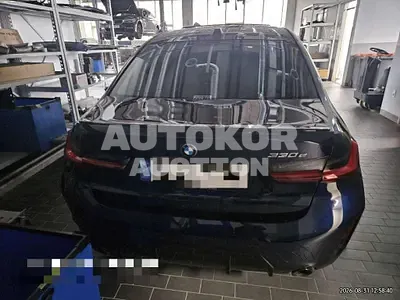 2023, BMW / 330e, 66010 км., hybrid
