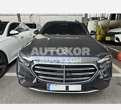 2024, Mercedes-Benz / e300, 19647 км., gas