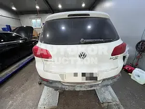 2015, Volkswagen / Tiguan, VIN: WVGZZZ5NZFW564954, 188834 км., diesel