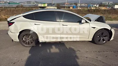 2021, Tesla / Model 3, 80110 км., electric