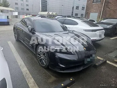 2022, Porsche / Taycan, 172240 км., electric