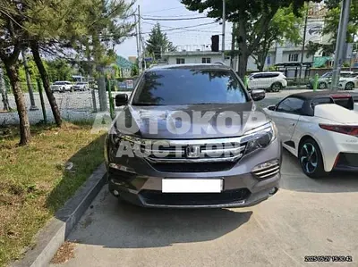 2017, Honda / Pilot, VIN: 5FNYF6650HB200623, 85108 км., gas