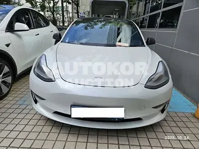 2022, Tesla / Model 3, 94138 км., electric