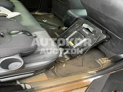 2017, Toyota / RAV4, VIN: JTMDJREV8HD070261, gas