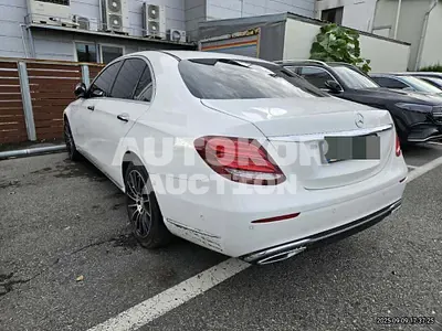 2017, Mercedes-Benz / E 220, 164943 км., diesel