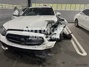 2022, Mercedes-Benz / E 250, 1333 км., gas