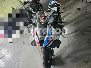 2022, BMW / M1, 11179 км., gas