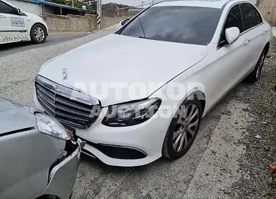 2019, Mercedes-Benz / E 220, VIN: WDDZF0FB4KA692717, 114244 км., diesel