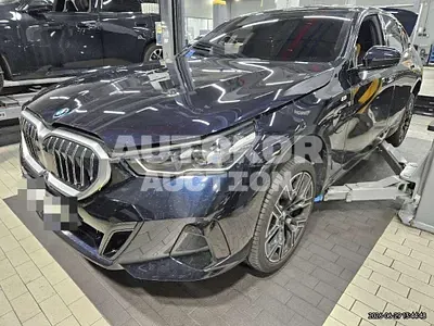 2025, BMW / 530e, 33000 км., hybrid