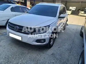 2015, Volkswagen / Tiguan, VIN: WVGBV7AXXCW509055, diesel