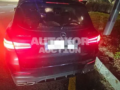 2017, Mercedes-Benz / GLC 43, gas