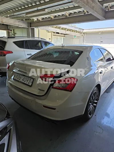 2017, Maserati / Ghibli, VIN: ZAM57XSG4H1221218, 65782 км., gas