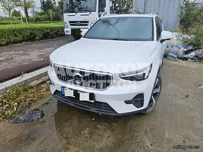 2023, Volvo / XC40, hybrid