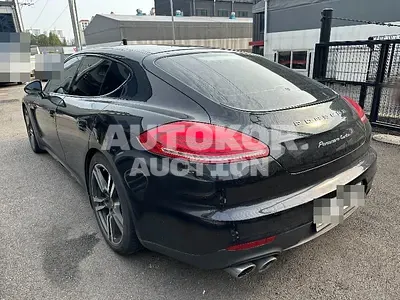 2015, Porsche / Panamera, 135600 км., diesel