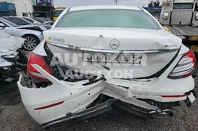 2020, Mercedes-Benz / E 300, VIN: W1KZF4KBXLA810798, 14909 км., gas