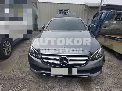2019, Mercedes-Benz / E 300, 118619 км., gas