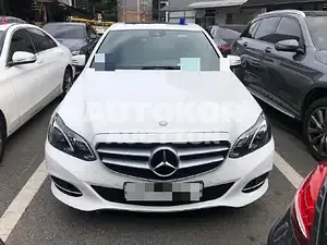 2016, Mercedes-Benz / E 220, VIN: WDDHF0AB8GB302268, unknown