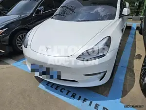 2022, Tesla / Model 3, 30000 км., electric