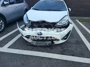 2018, Toyota / Prius C, VIN: JTDKDTB31J1613004, 53410 км., hybrid, 1497 куб.см.