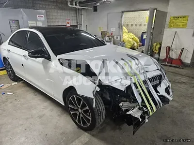 2016, Mercedes-Benz / e300, 97339 км., gas