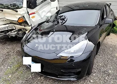 2021, Tesla / Model 3, VIN: 5YJ3E1EB3MF951606, 25901 км., electric