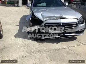 2021, Mercedes-Benz / E 300, VIN: W1KZF5EB0MA947302, hybrid