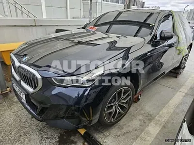 2025, BMW / 520i, VIN: WBA21FJ05SCU46070, gas