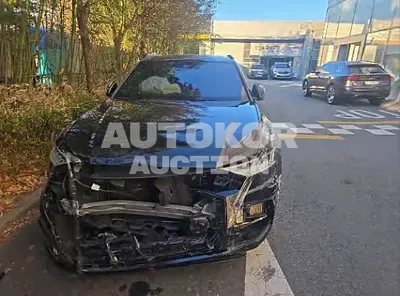 2021, Audi / Q8, gas