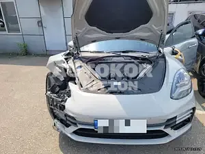 2023, Porsche / Panamera, 5010 км., gas