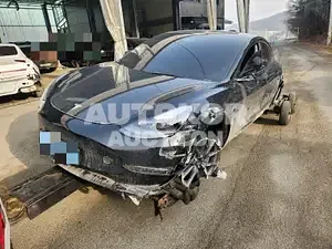 2022, Tesla / Model 3, VIN: 5YJ3E1EBXNF235867, electric