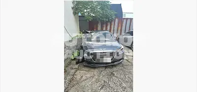 2016, Genesis / eq900, 300000 км., gas, 3788 куб.см.