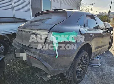 2024, Porsche / Macan, 40000 км., gas, 2894 куб.см.