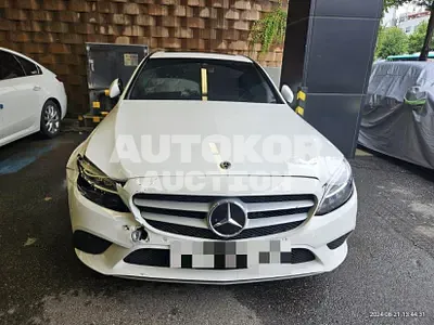 2020, Mercedes-Benz / C 200, 45416 км., gas, 1991 куб.см.