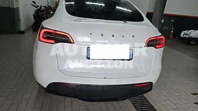 2024, Tesla / Model Y, VIN: LRWYGCFS8RC809330, 15635 км., electric