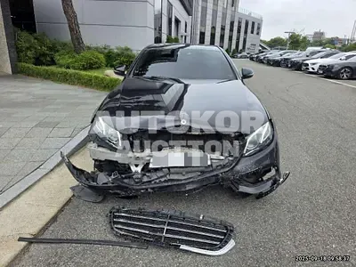 2017, Mercedes-Benz / E 220, 329981 км., diesel