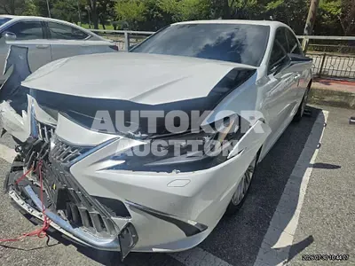2025, Lexus / es300h, 23187 км., hybrid