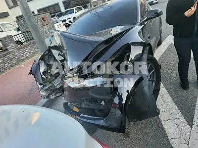 2021, Tesla / Model 3, VIN: 5YJ3E1EB6MF884693, electric