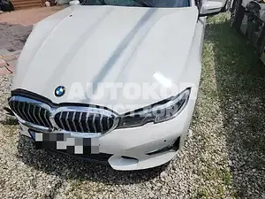 2021, BMW / 330, 50000 км., hybrid, 1998 куб.см.