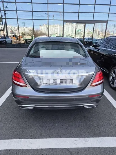 2016, Mercedes-Benz / e220, 90241 км., diesel