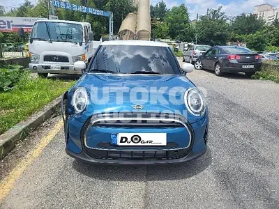 2022, MINI / Cooper, VIN: WMW41DK0XN2P68869, 7841 км., gas