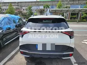 2022, Kia / Sportage, VIN: KNAPV81BGNK075036, 5561 км., gas