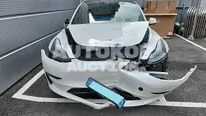 2021, Tesla / Model 3, VIN: 5YJ3E1EAXMF889502, electric