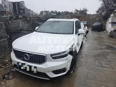 2021, Volvo / XC40, 61366 км., gas