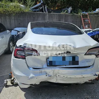 2021, Tesla / Model 3, 18000 км., electric
