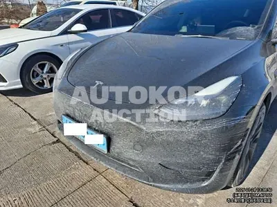 2024, Tesla / Model Y, VIN: LRWYGCFS7RC563760, electric