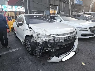 2017, Honda / Accord, VIN: JHMCR6650HC201657, 36197 км., hybrid