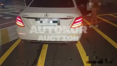2016, Mercedes-Benz / E 300, 101935 км., gas
