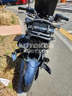2021, BMW / 125, gas