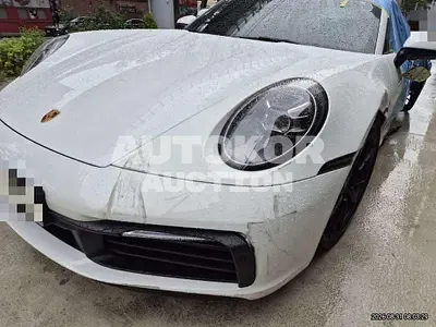 2021, Porsche / 911, 28500 км., gas