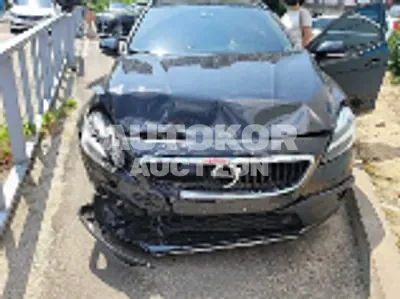 2019, Volvo / V40, VIN: YV1MZ72K0K2176234, 71119 км., diesel